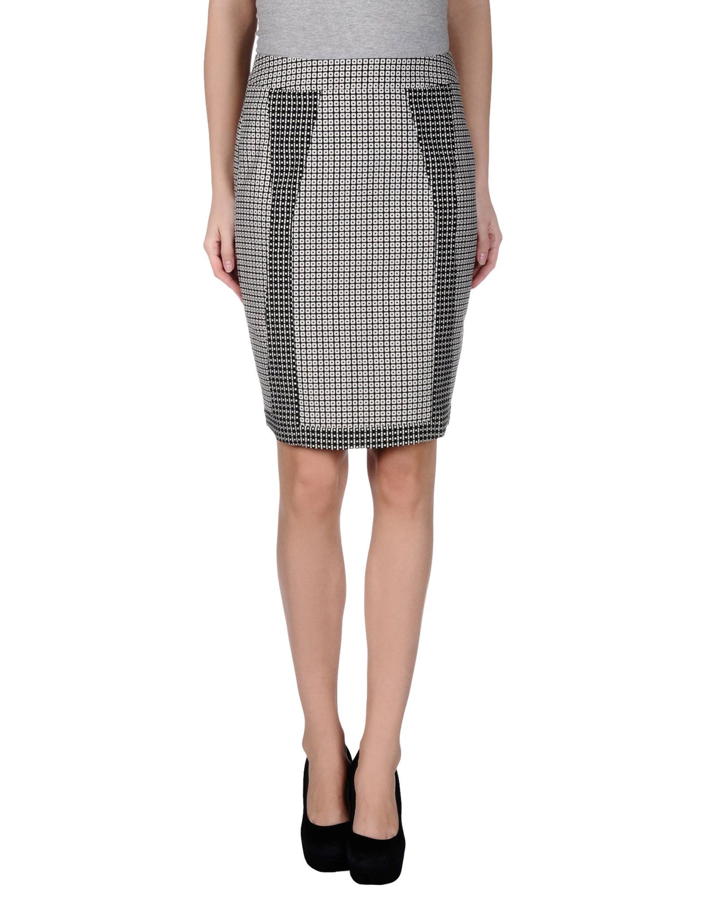 Checked knee-length skirt in black grey