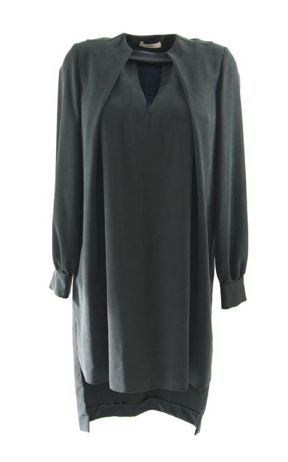 Dress in black with long sleeves