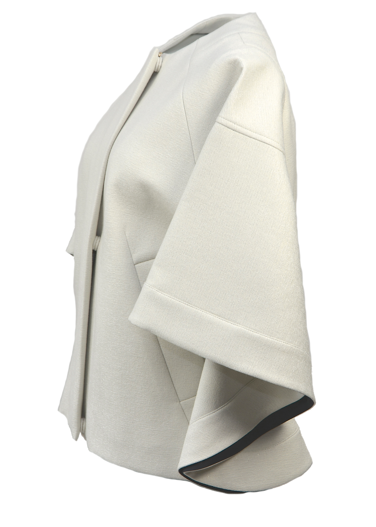 Elegant cape coat in white